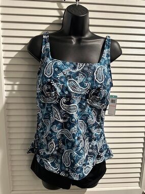 NWT South Point Two Piece Tankini with adjustable Straps and Cup Top.